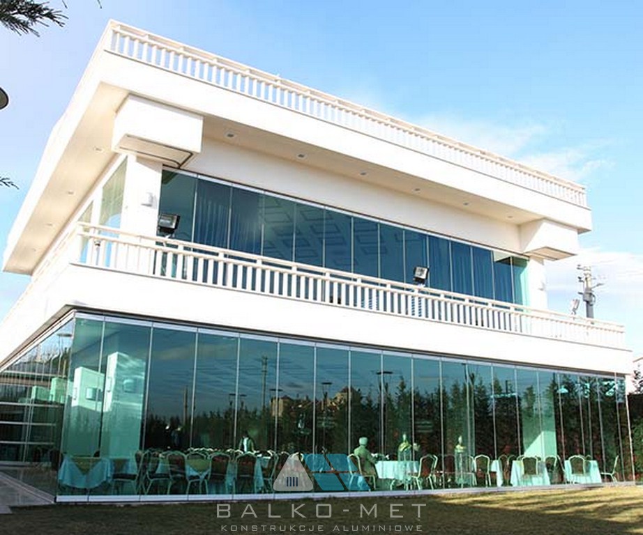 Rėmų sistemos be rėmų balkonai statybos gamintojas Lenkija