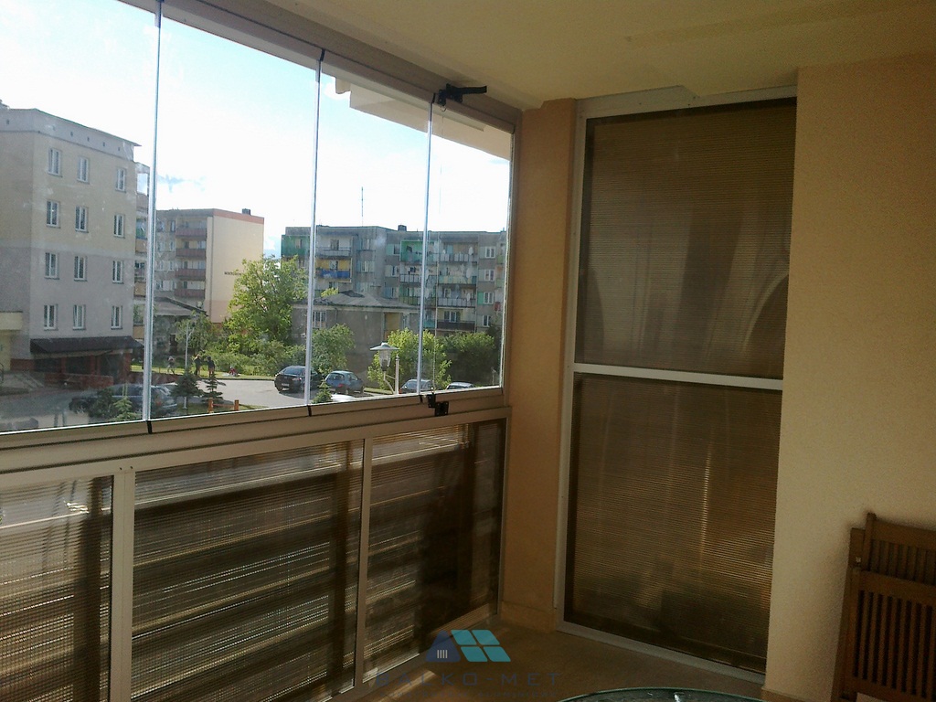 Rėmų sistemos be rėmų balkonai statybos gamintojas Lenkija