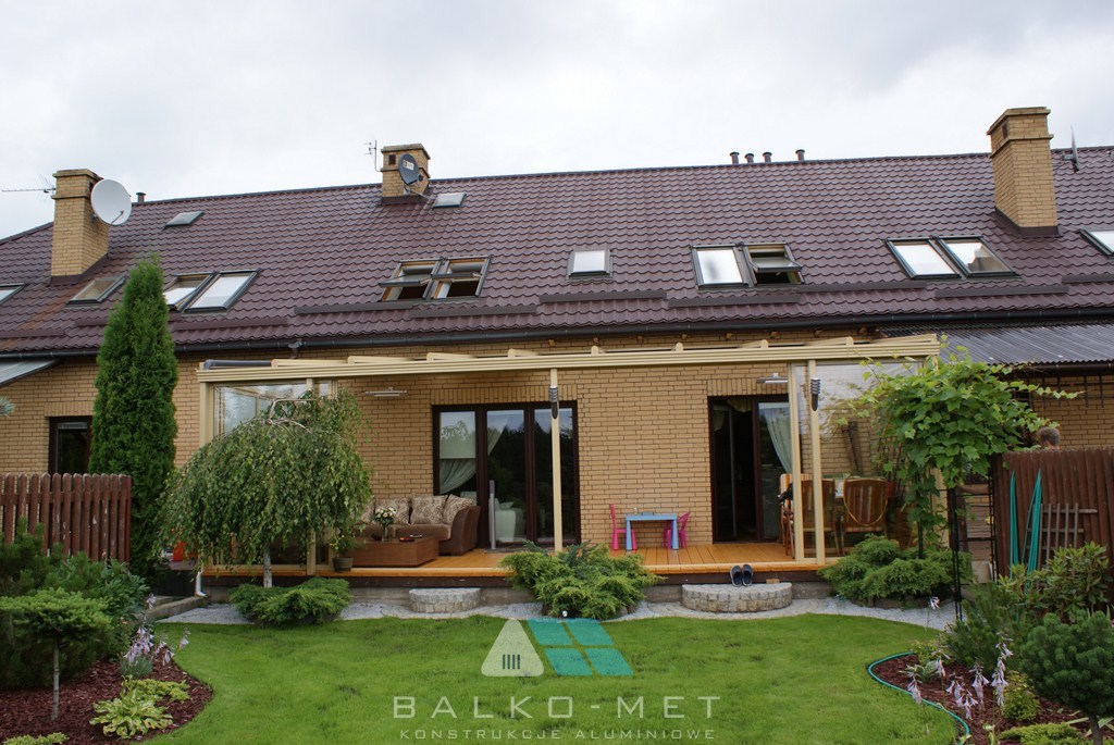 Rėmų sistemos be rėmų balkonai statybos gamintojas Lenkija
