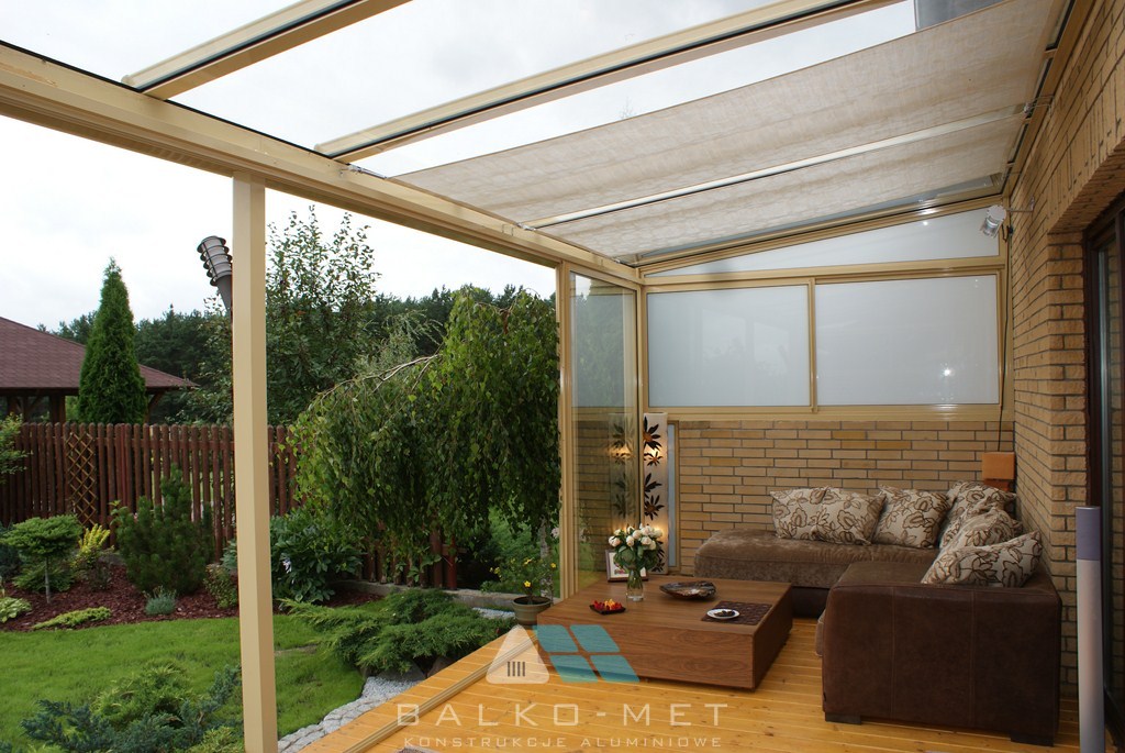 Rėmų sistemos be rėmų balkonai statybos gamintojas Lenkija