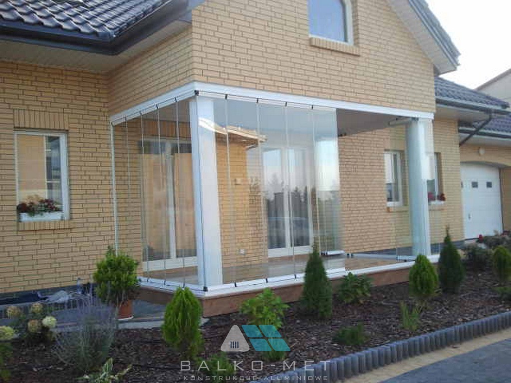 Rėmų sistemos be rėmų balkonai statybos gamintojas Lenkija